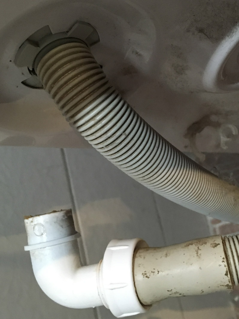 Pis Su Gideri Temizliği